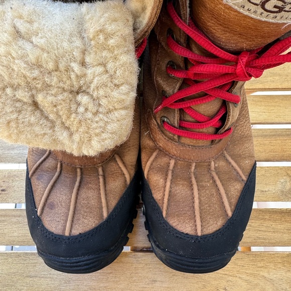 UGG Women's UGG Adirondack II Waterproof Insulated Winter Boots size EU 39 US 8 - Picture 5 of 11